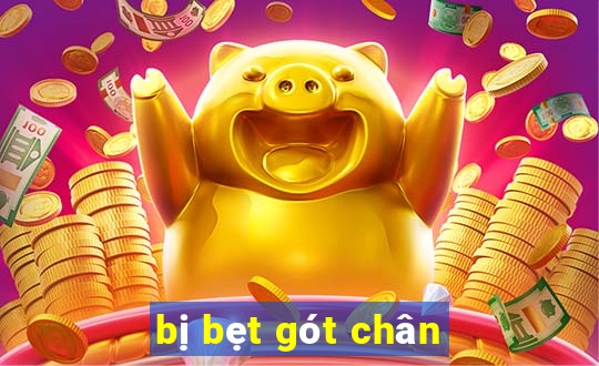 bị bẹt gót chân