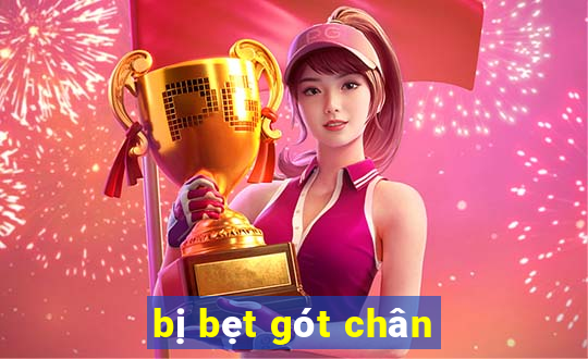 bị bẹt gót chân