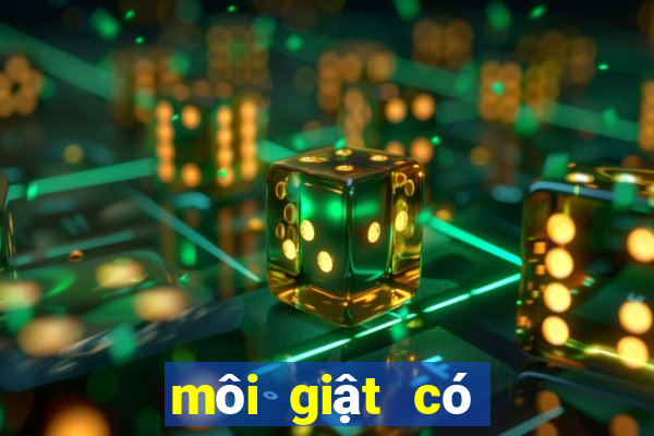 môi giật có điềm gì