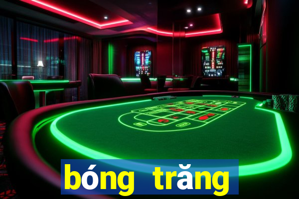 bóng trăng trắng ngà có cây đa to